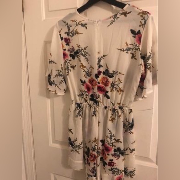 Floral Romper - Picture 2 of 2